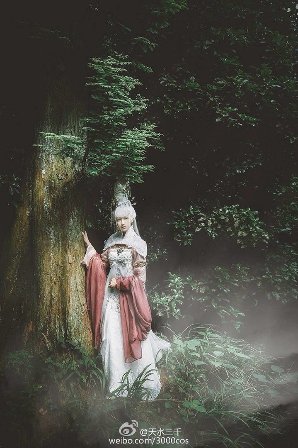 幻城#岚裳:天水三千 "我是深海宫最美丽的孩子,我会成为未来的王妃.