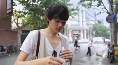 官方动图 小哥【古川雄辉】来上海品尝美食系列你再卖萌!