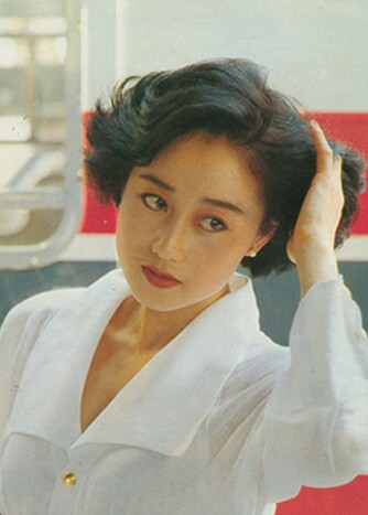 1981年12月出生的女星图片