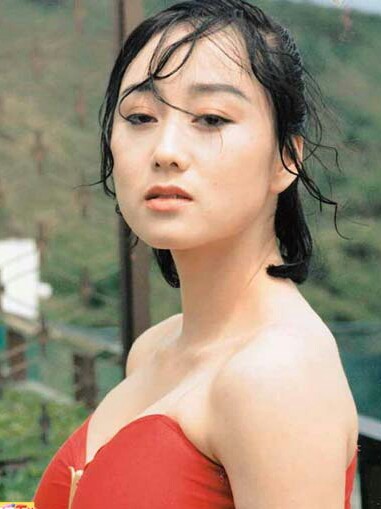 利智(nina li chi),1961年12月31日出生于上海,1981年随父移居香港