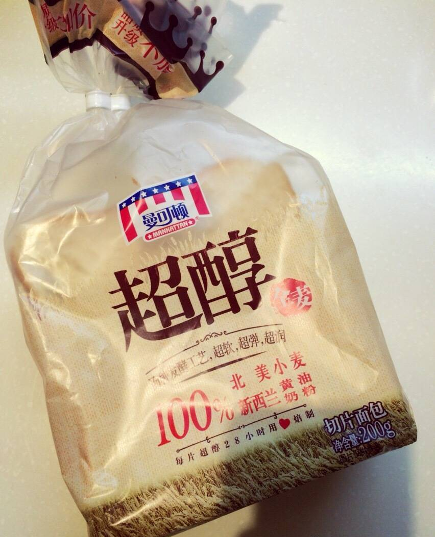 「曼可顿超醇全麦面包」比白面包多一丝天然麦子的谷香味儿,细细咀嚼
