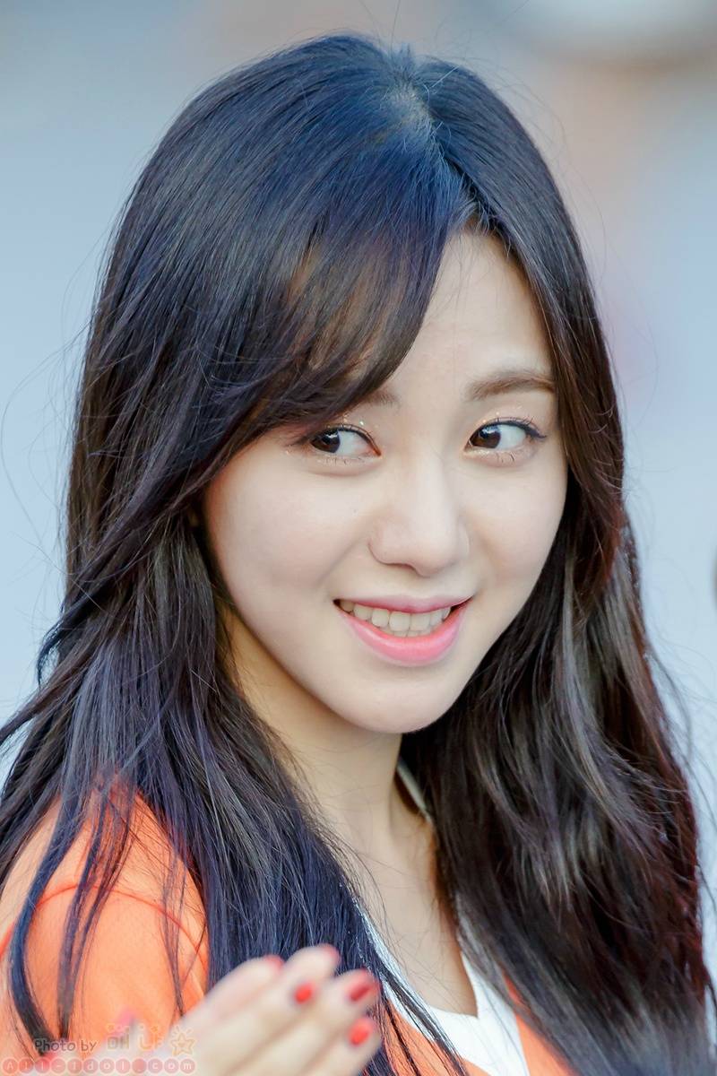 aoa 权玟娥