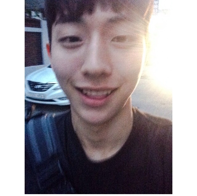 南柱赫 自拍大头照 (cr:skawngur)