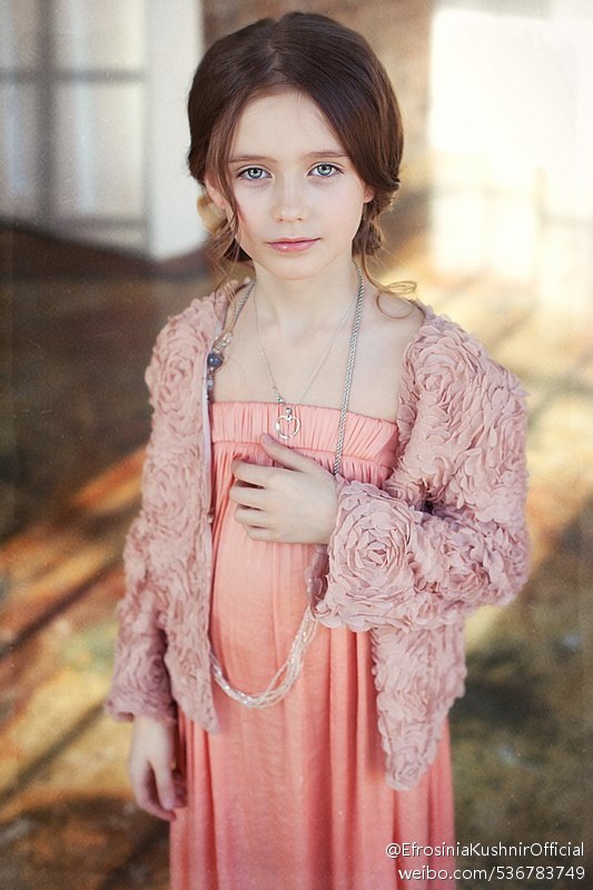 俄罗斯童模efrosinia kushnir