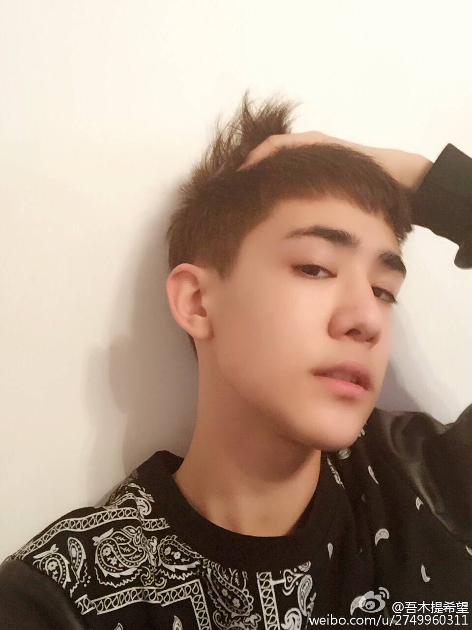 《星动亚洲》练习生 中文名:吾木提·吐尔逊 外文名:umut 别名:希望