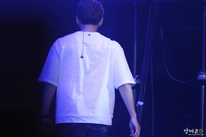 池昌旭 jichangwook 150620 香港hk fm tjis is jcw 白衣少年 背影