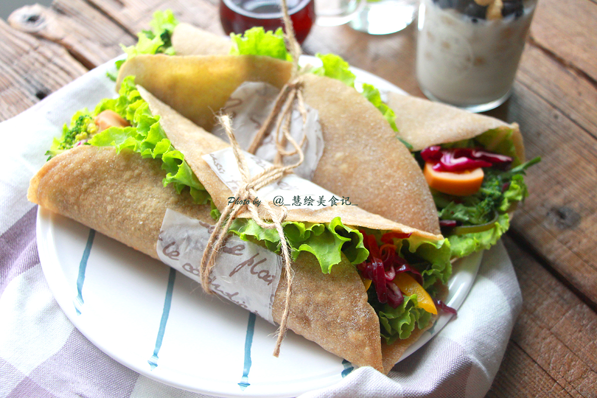 2015年7月11日#周末早午餐,全麦墨西哥薄饼,酸奶蓝莓玉米片,搭配鲜榨