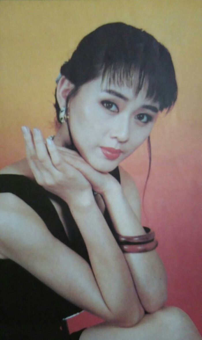 李琳,1971年1月11日生于安徽合肥,中国内地影视女演员,1994年毕业于