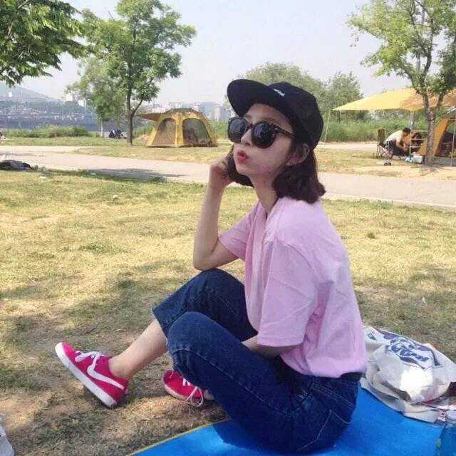 头像,女生头像,【现实如山. 而我浪漫如云. 】