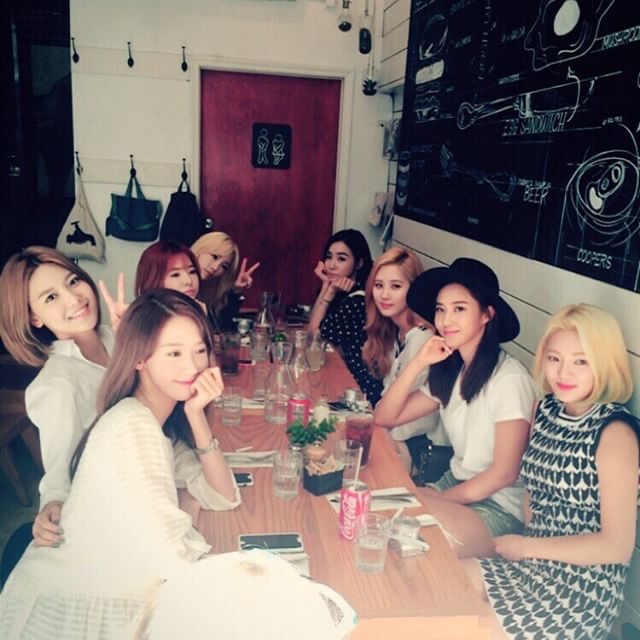girls"generation 林允儿 yoona 黄美英 tiffany 李顺圭 sunny 崔秀英