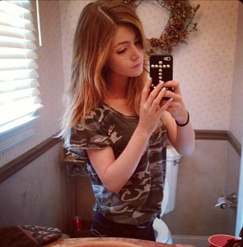 chrissy costanza,against the current乐队成员的歌手,是美国小有