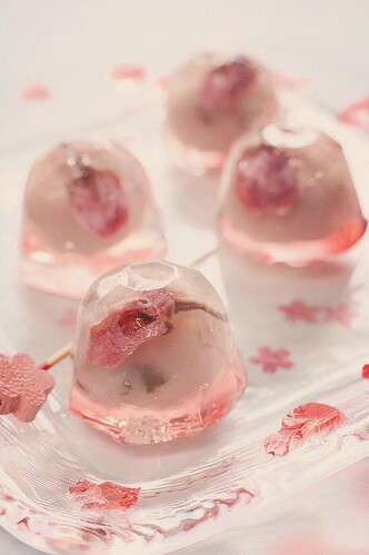 日式点心,樱花寒天水馒头.