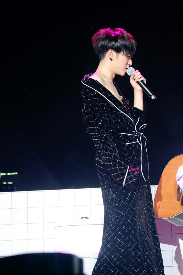 华晨宇 2015 8.1上海"火星"演唱会