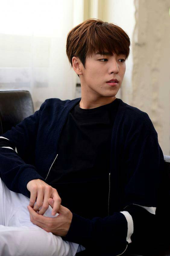 lee hyun woo 李玹雨