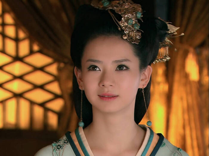 封馆陶公主,又因下嫁堂邑侯陈午,而称堂邑长公主,两人至少育有两子一