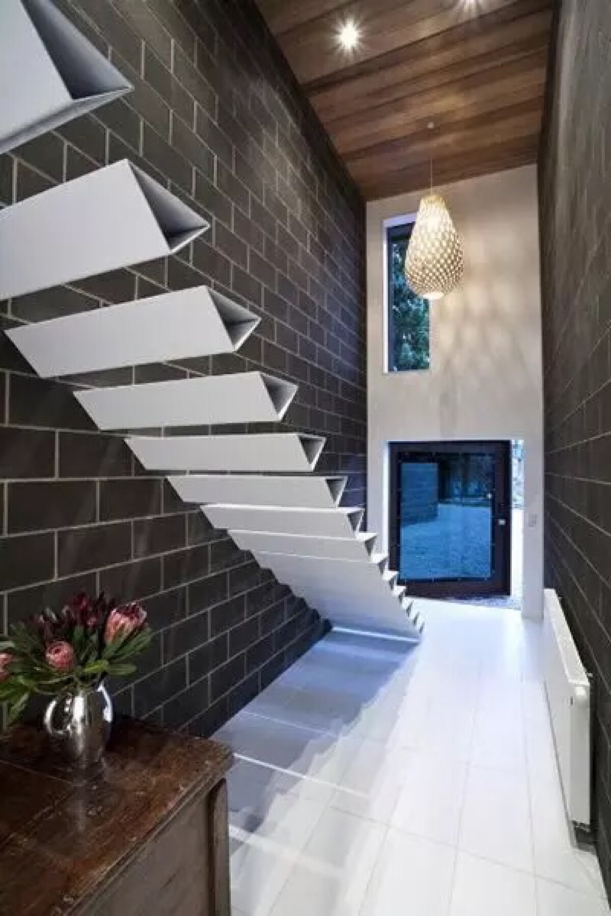 进门楼梯