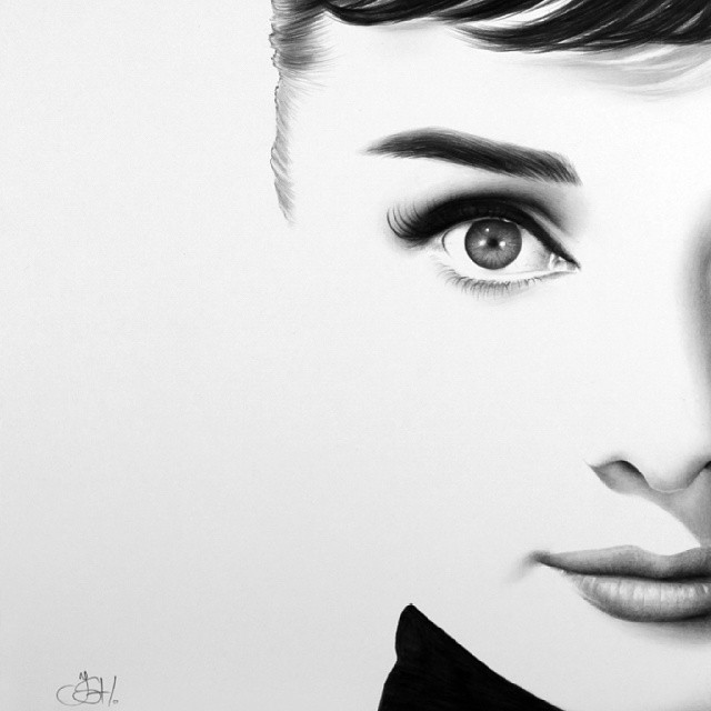 英国美女铅笔画画家ileana hunter的人物肖像画,细致传神,人漂亮画也