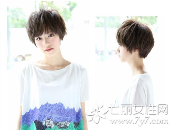 发量少短发发型look2 时尚指数:★★★★★ 时尚看点:及眉的刘海层次