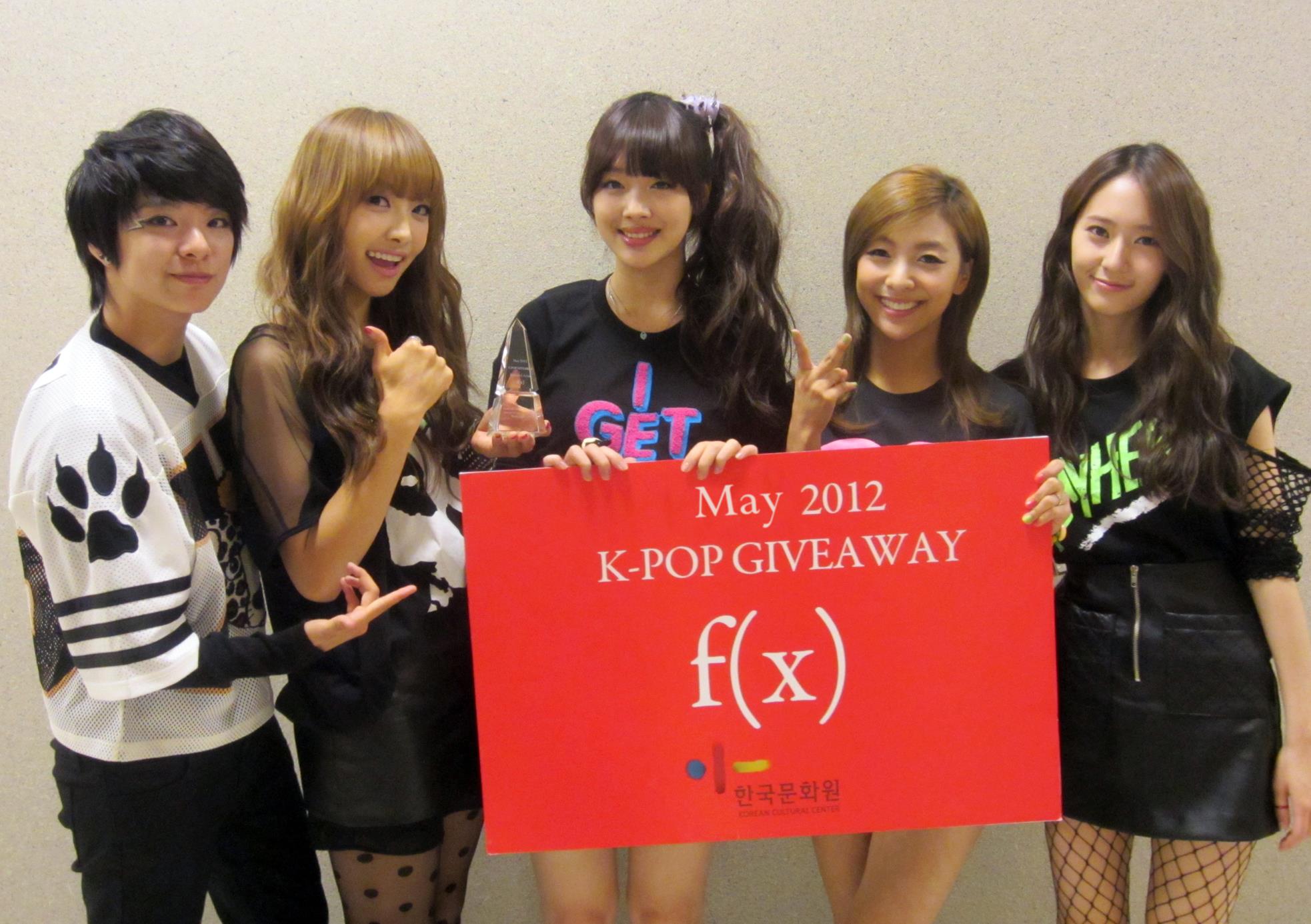 f[x] 崔雪莉(sulli) 刘逸云(amber) 宋茜(victoria)朴善怜(luna)