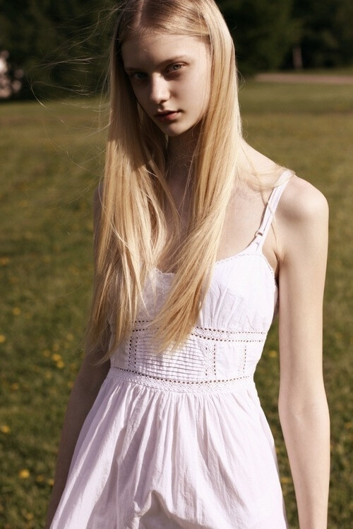 nastya kusakina 娜斯提娅·库萨齐纳来自俄罗斯,与众多来自俄罗斯的