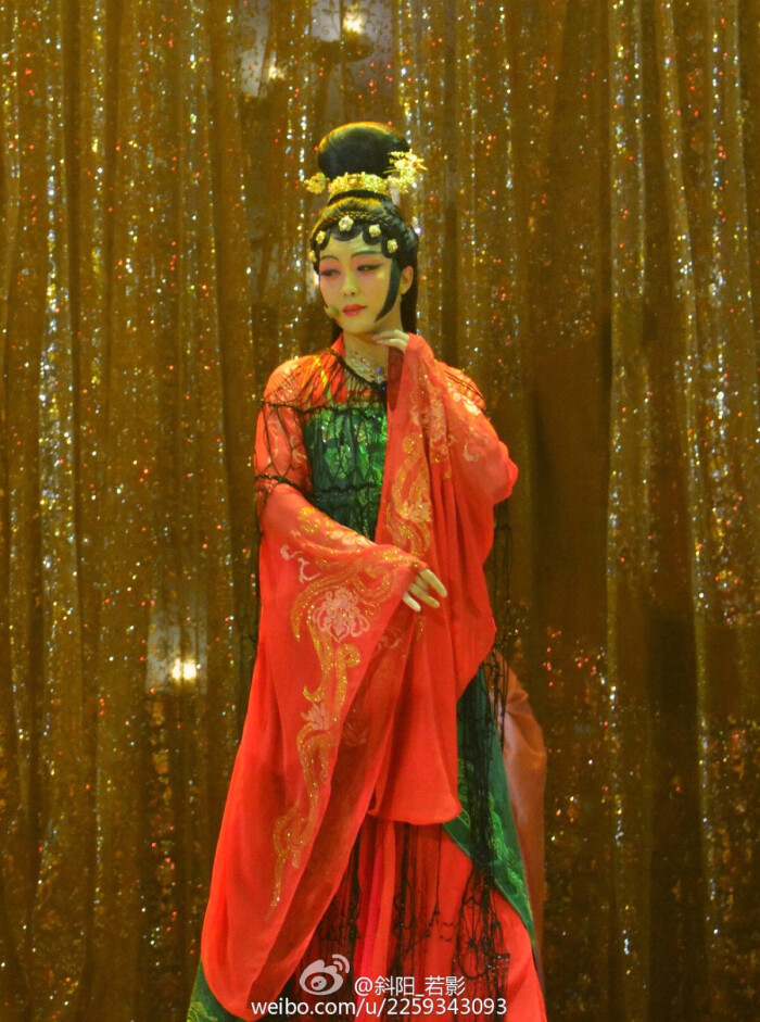 昭君出塞高清美照,做壁纸刚刚好!李玉刚
