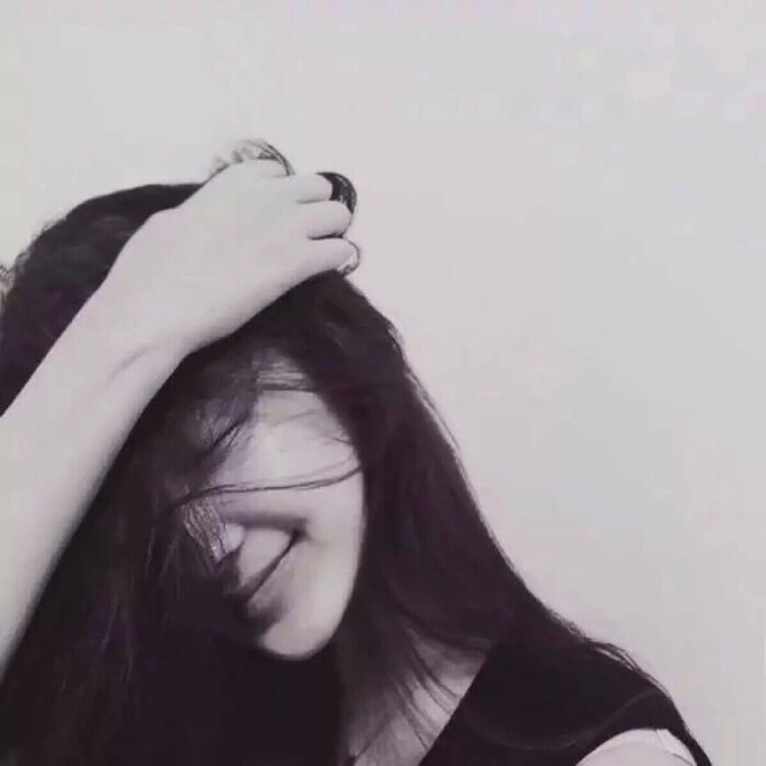 黑白女生头像