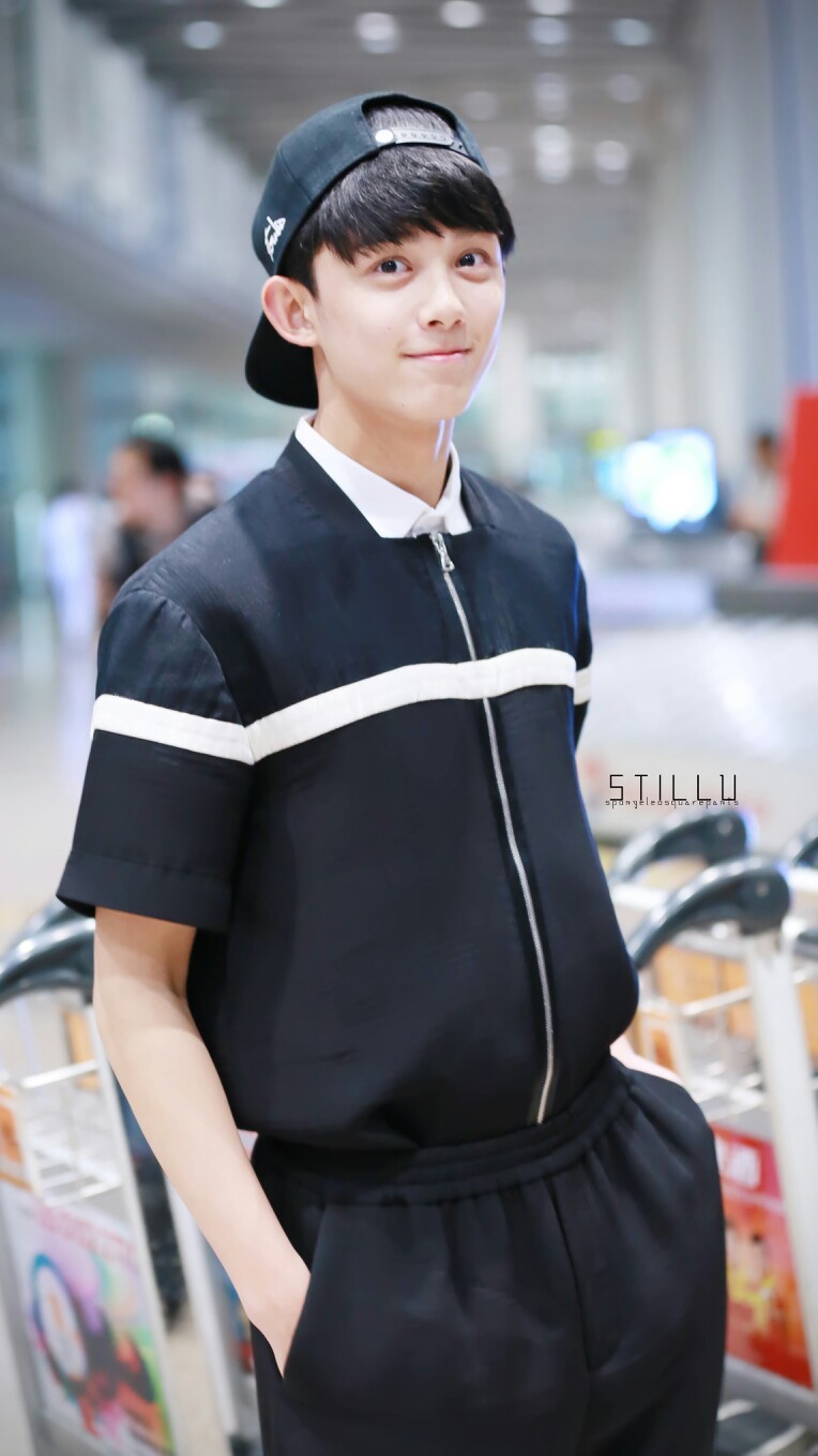 吴磊# #吴磊leo# 150919机场 (cr:@stillu1226)