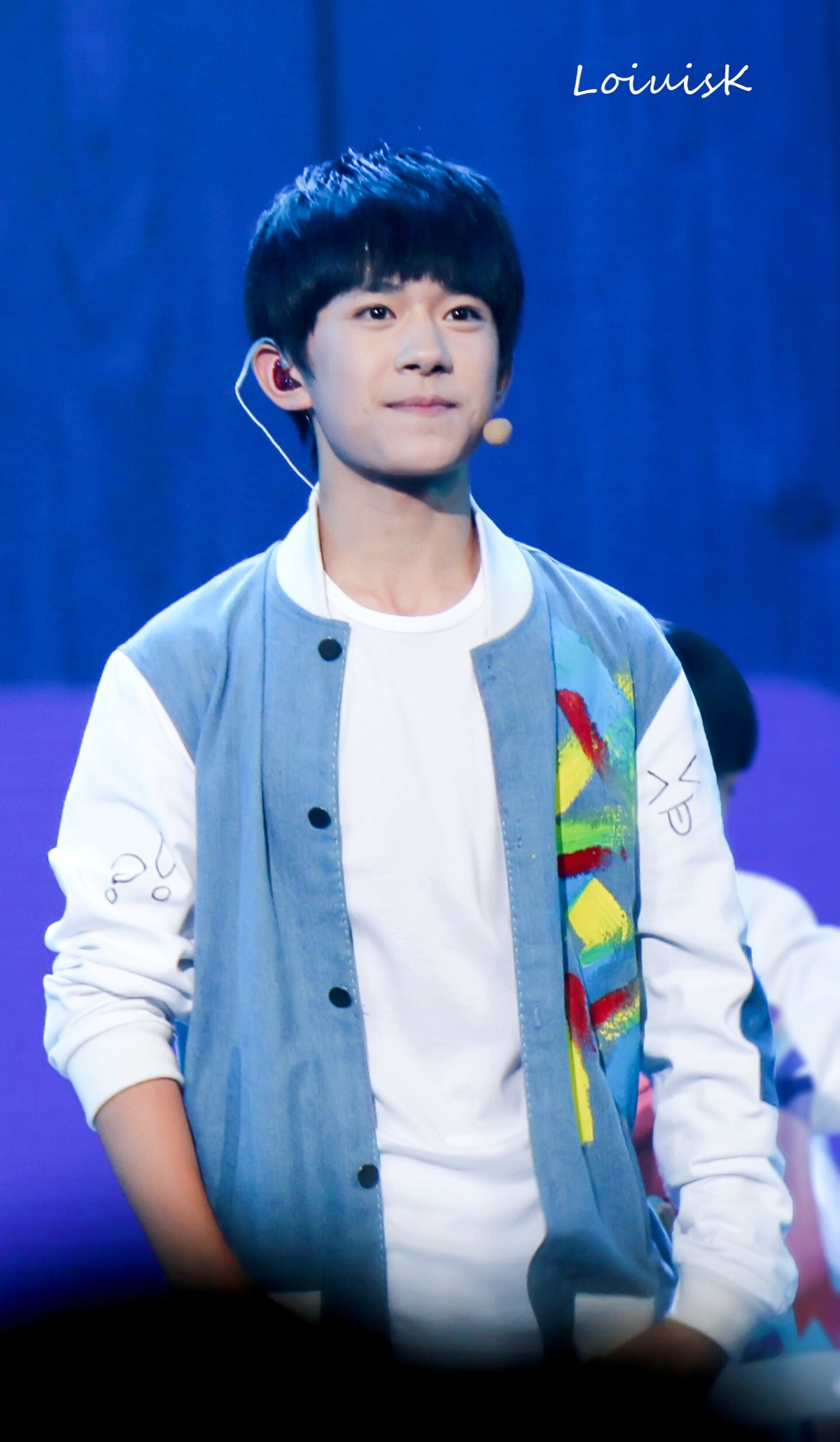 易烊千玺#tfboys易烊千玺#tfboys iphone手机壁纸桌面背景 高清 酷