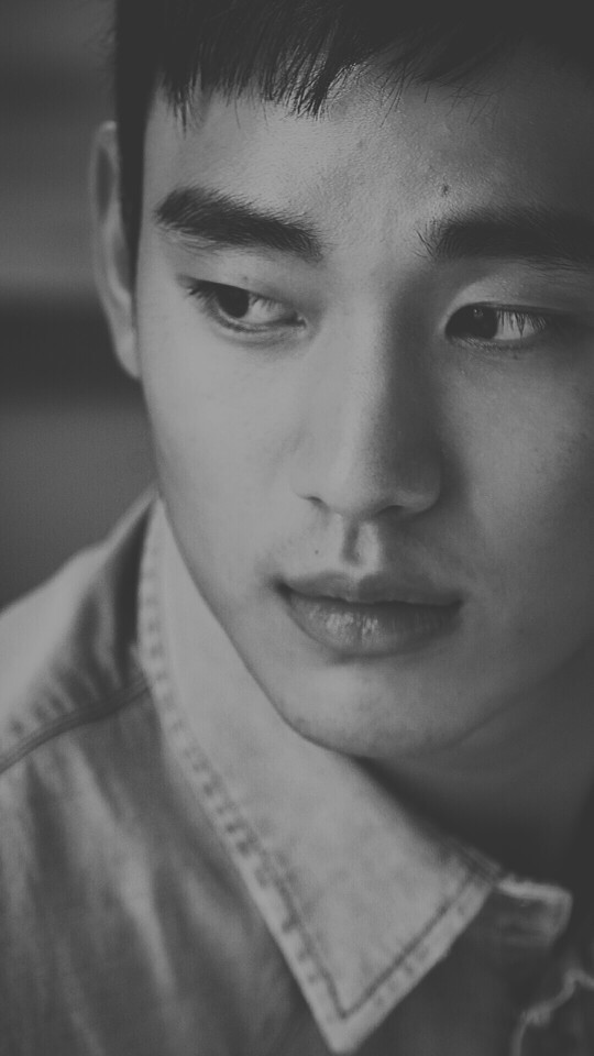 金秀贤 黑白 #电影real# #韩影real# cr.唯爱水瓶二货
