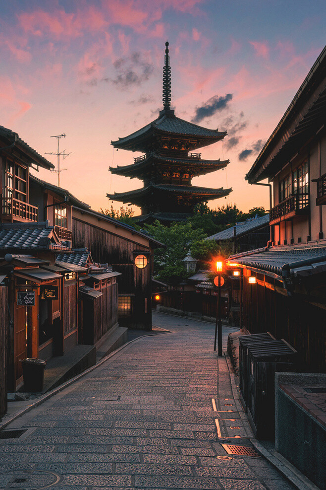 京都这样比较老式的日本城市其实更能让人感觉到大和民族的气氛