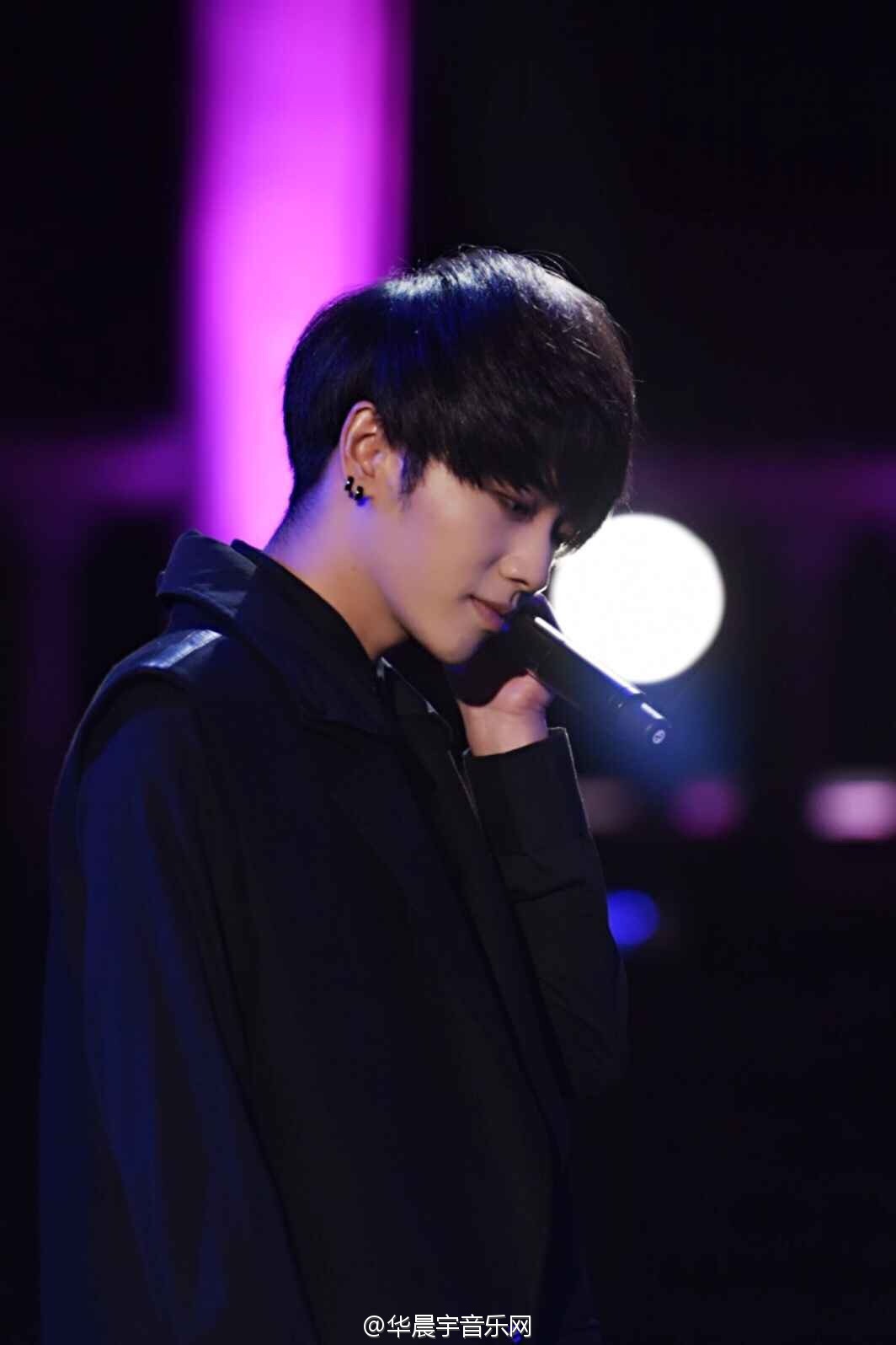 华晨宇 2015 10.1 无锡蠡湖灯光节