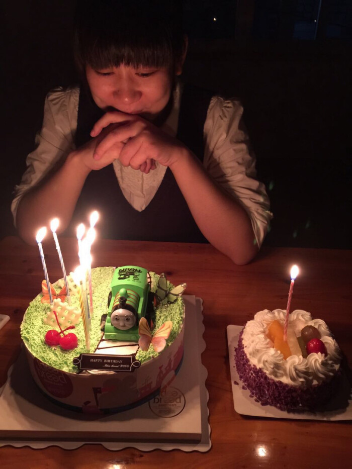 霞霞姐生日快乐