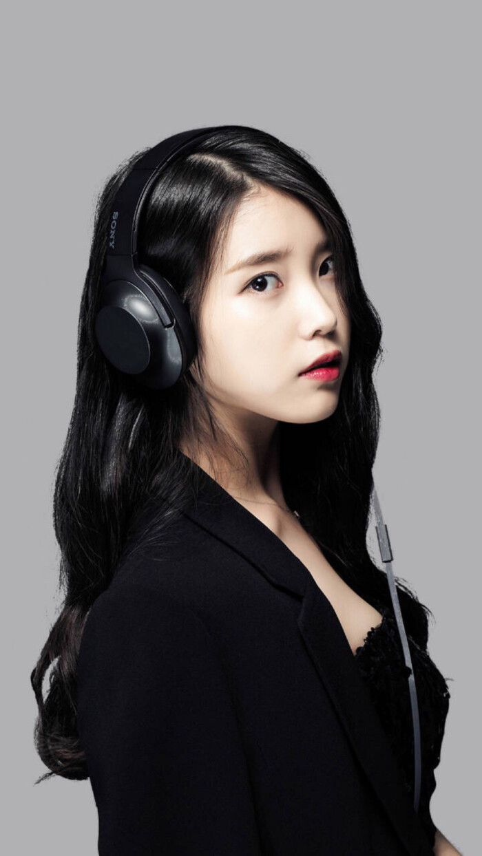 iu 索尼耳机广告
