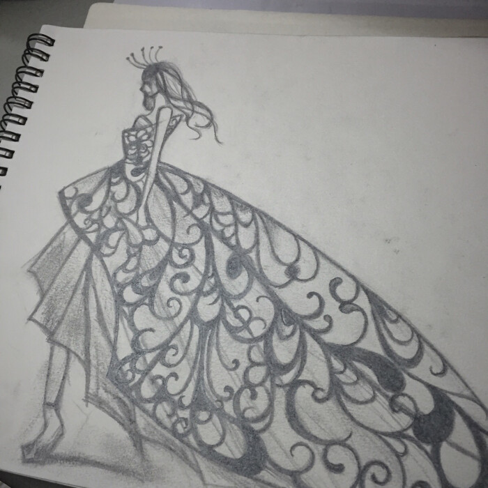 插画_插图_手绘_素描_线稿_美人_婚纱_花纹_蕾丝_裙子by:夜