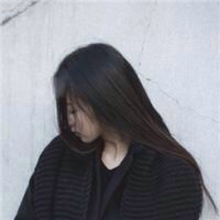 背影海边长发美女【各类女头像杂烩:伤感唯美撕心裂肺】