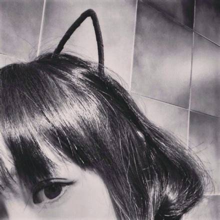 女生黑白头像