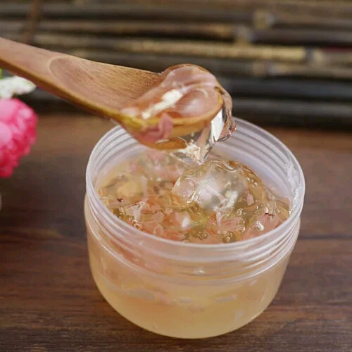 自制天然玫瑰花瓣睡眠免洗面膜功效有美白补保湿去黄提亮肤色去黄!