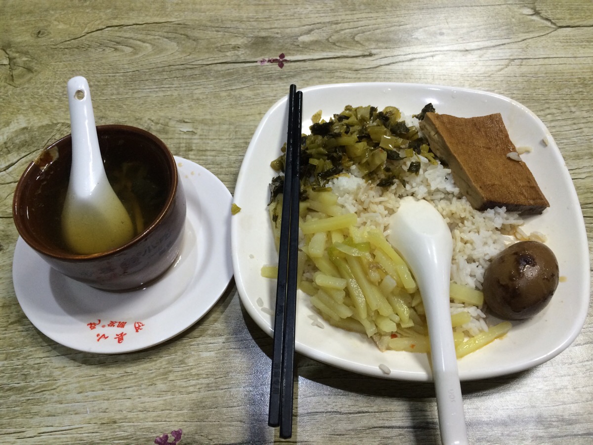 沙县大帝国,12块的乌鸡汤饭
