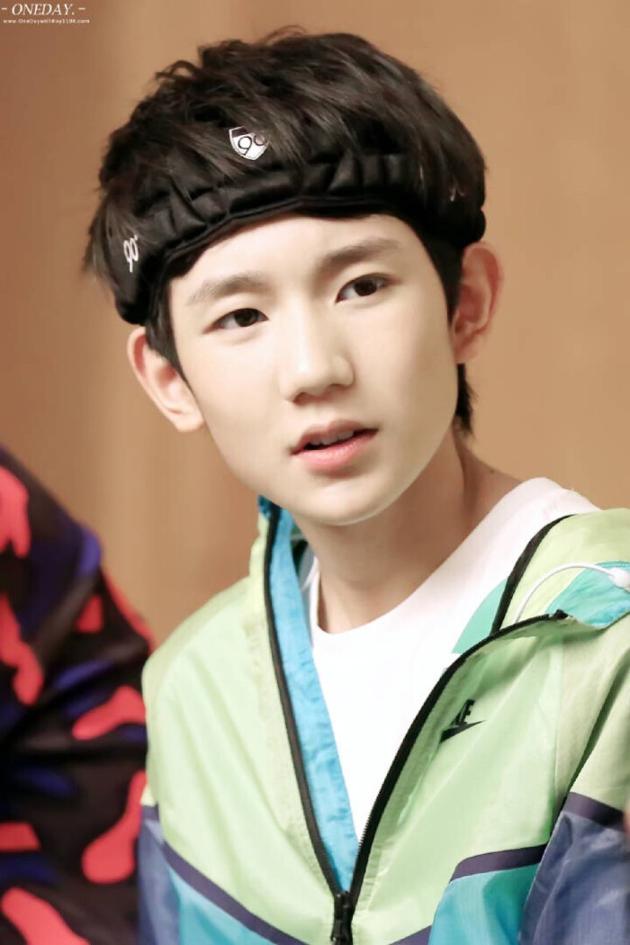 王源 #tfboys王源 #tfboys iphone手机壁纸桌面背景 高清 美颜