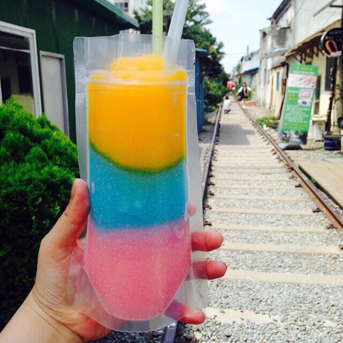 韩国美食 三色彩虹冰