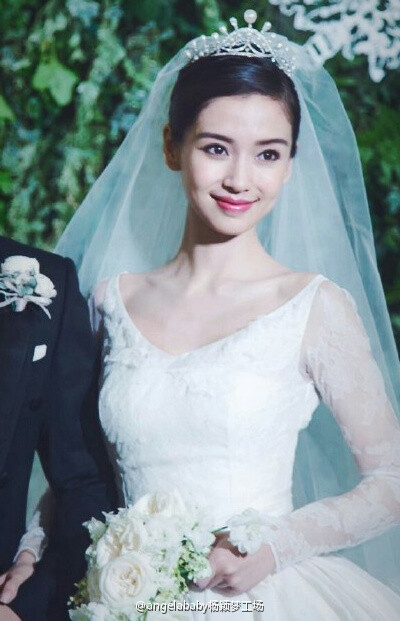 杨颖时尚婚纱图片