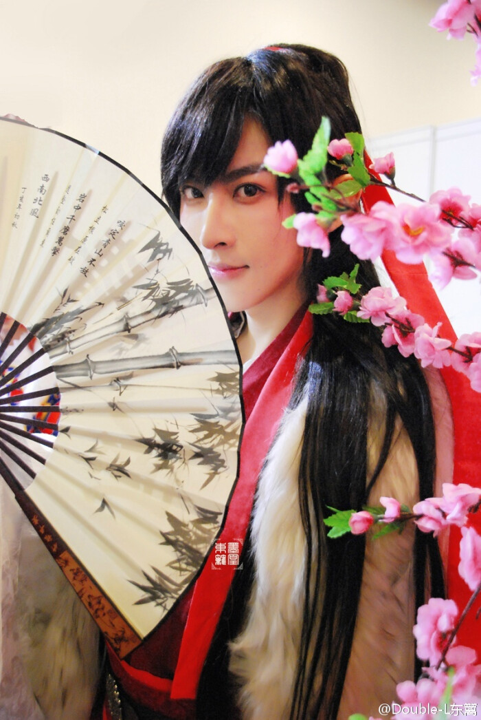 [cp]#coser小梦# #逐浪飞花[音乐]# 【孤烟无垠万里沙幸能与你踏 秦州