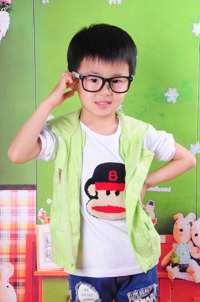 hello,很呆萌可爱的10后00后小男孩,萌得你不要不要的,可爱