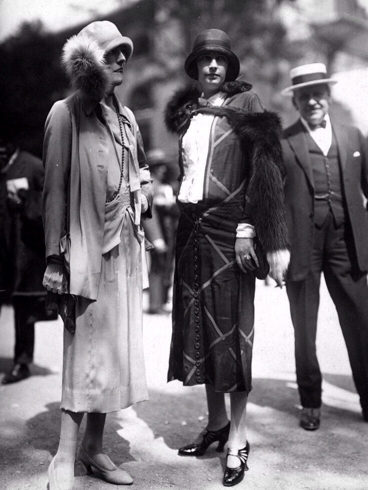 1920年欧洲女性服装图片