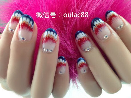 孔雀纹美甲