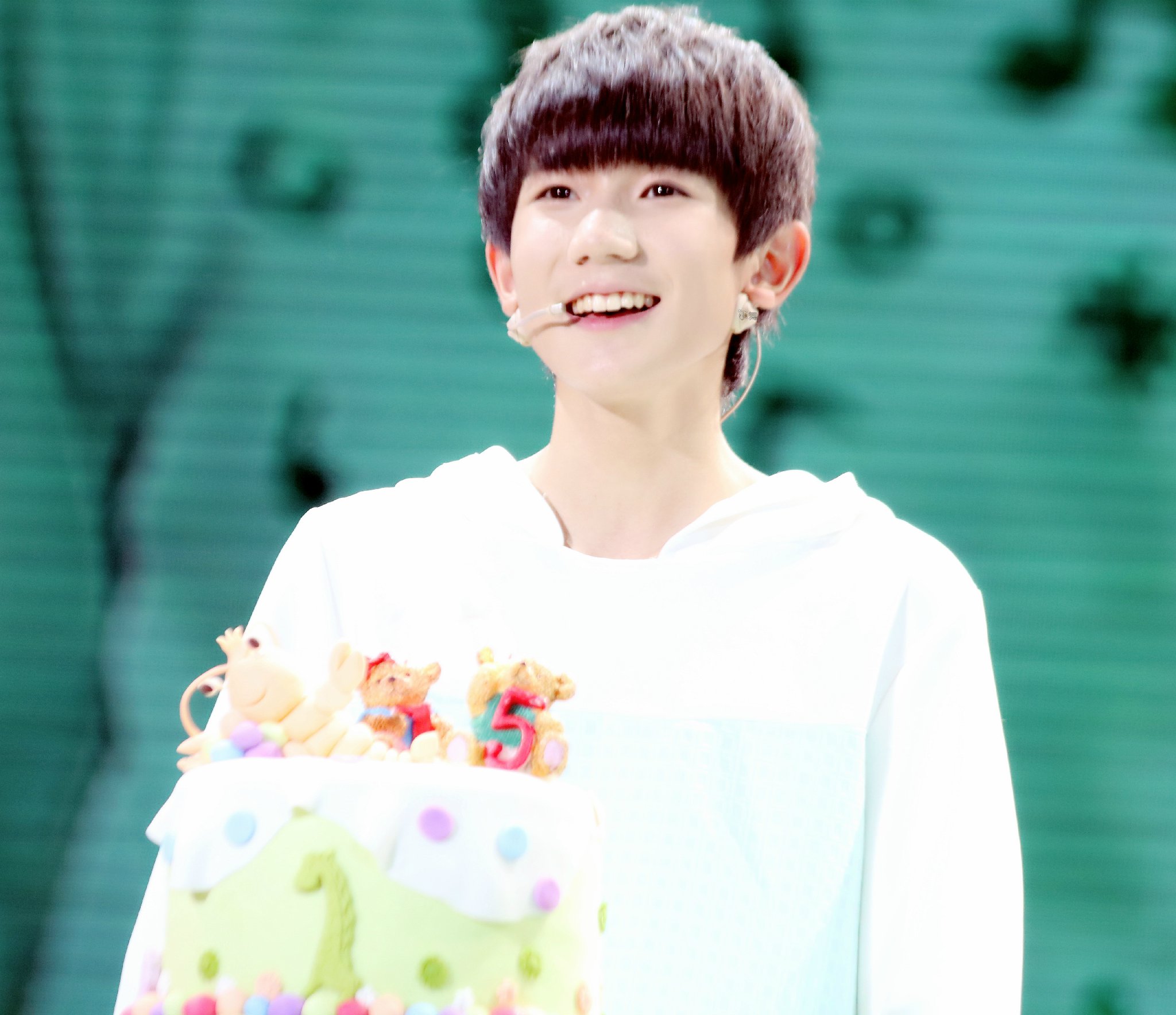 tfboys王源 151108 森林小夜曲生日会 cr:桃花源里的轻松熊-小舞