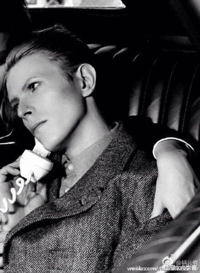 david bowie 年轻时直击灵魂的禁欲脸 异瞳太美