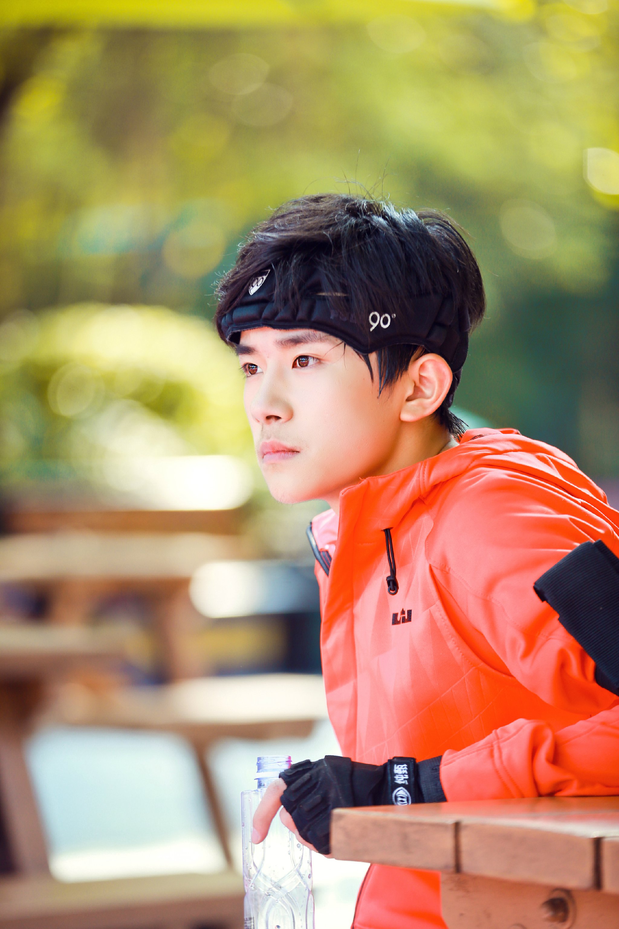 易烊千玺 全员加速中