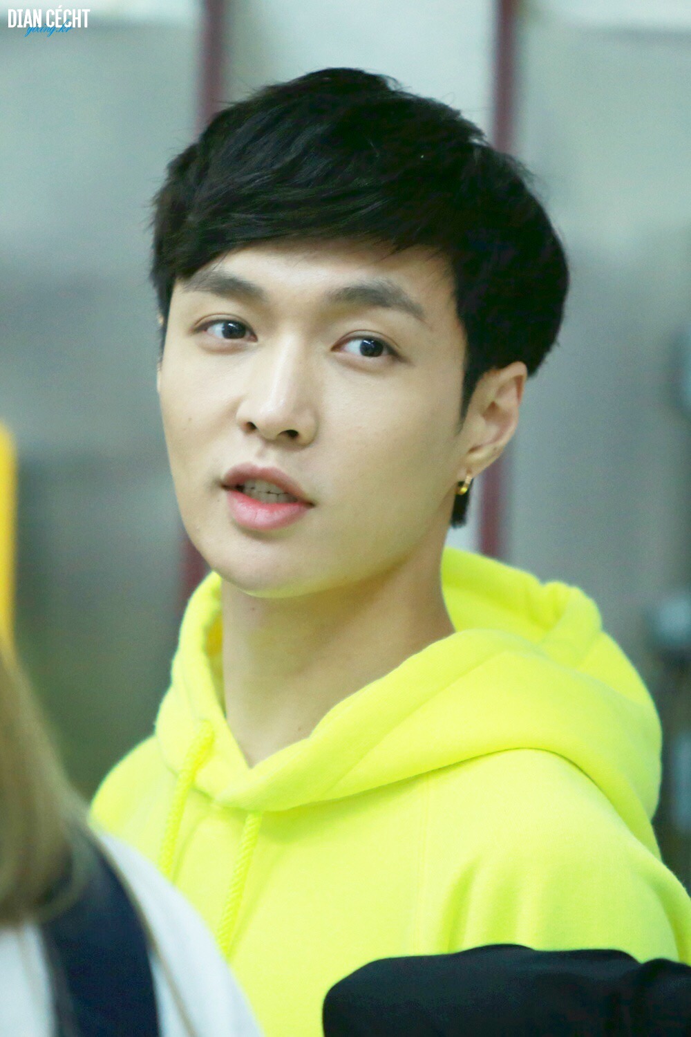 张艺兴 lay exo