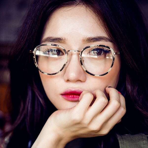 彼姝嫣然 韩国女装chuu百搭舒适时尚花色超轻宽框眼镜架